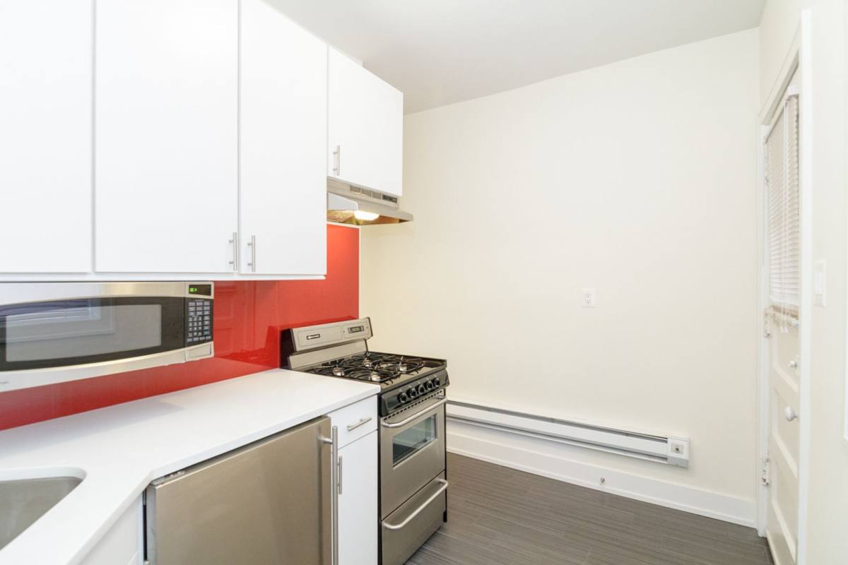 Apartment for rent at 2888 N Clark St #1, Chicago, IL 60657