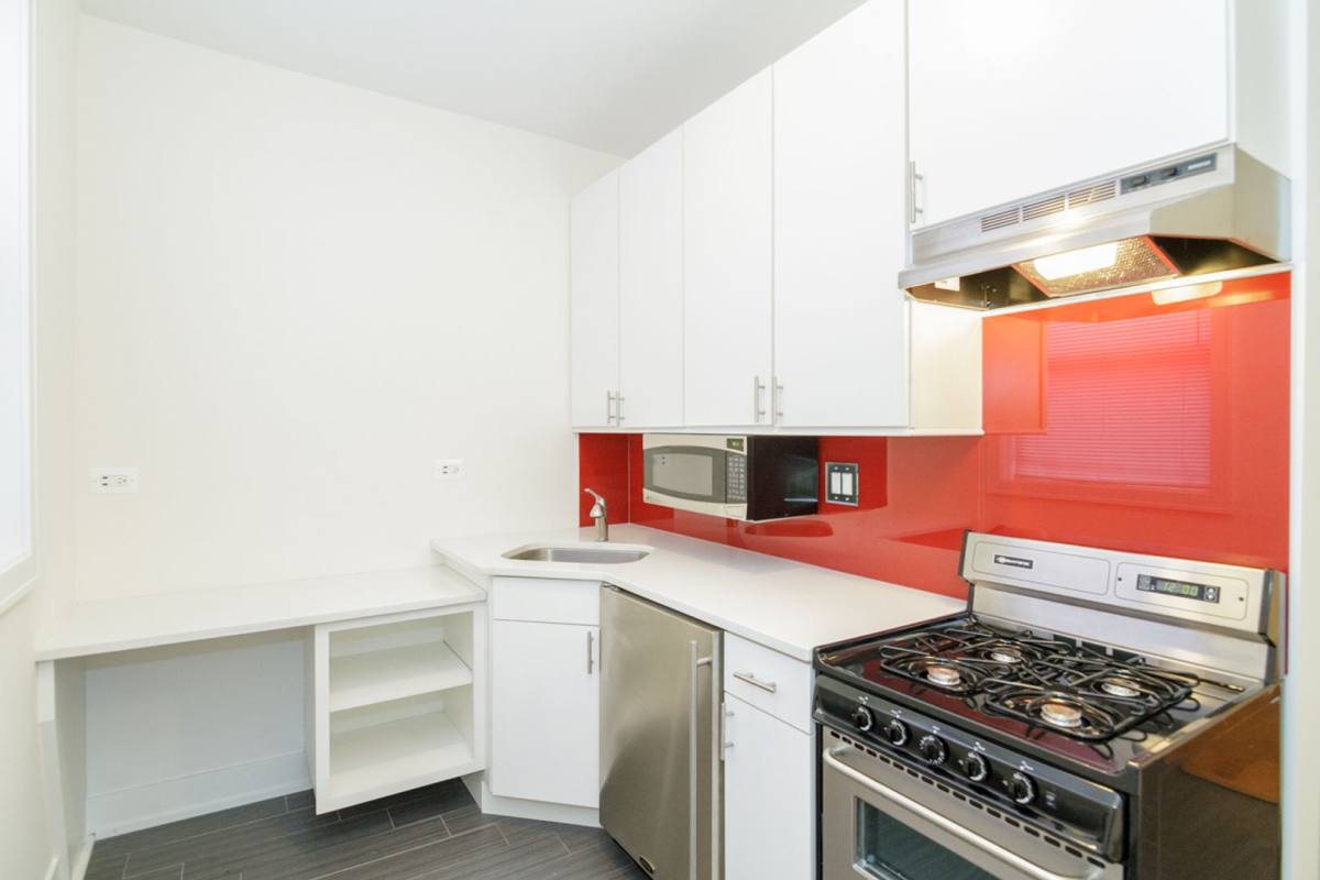 Apartment for rent at 2888 N Clark St #1, Chicago, IL 60657