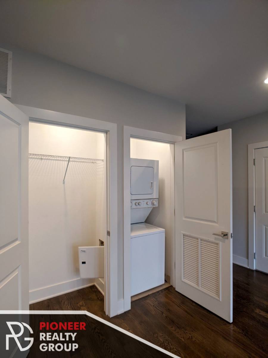 Apartment for rent at 3917 N Janssen Ave #3, Chicago, IL 60657