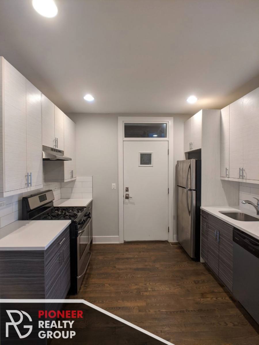Apartment for rent at 3917 N Janssen Ave #3, Chicago, IL 60657