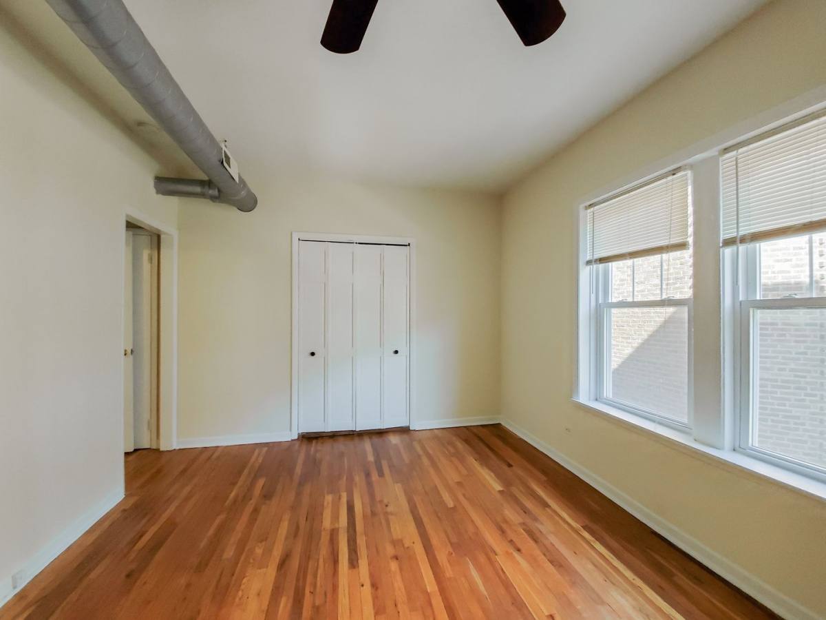 Apartment for rent at 35275 N Broadway St #2E, Chicago, IL 60657