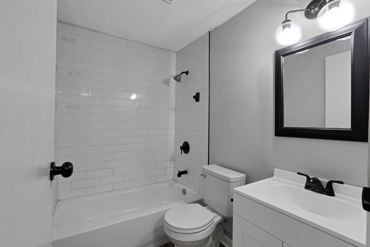 House for rent at 859 Eliots Oak Rd, Columbus, OH 43228