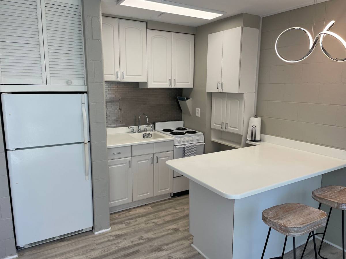 Apartment for rent at 445 Kaiolu St, Honolulu, HI 96815