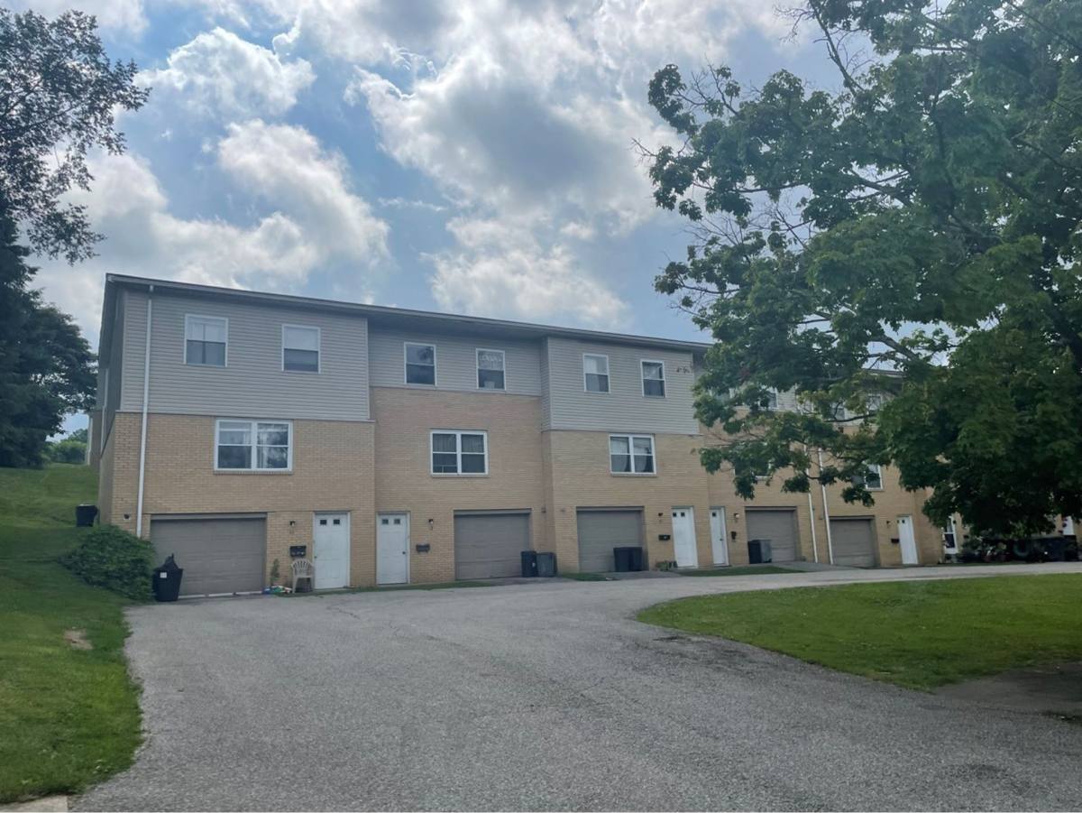 Apartment for rent at 610 Washington Ave, Glen Dale, WV 26038
