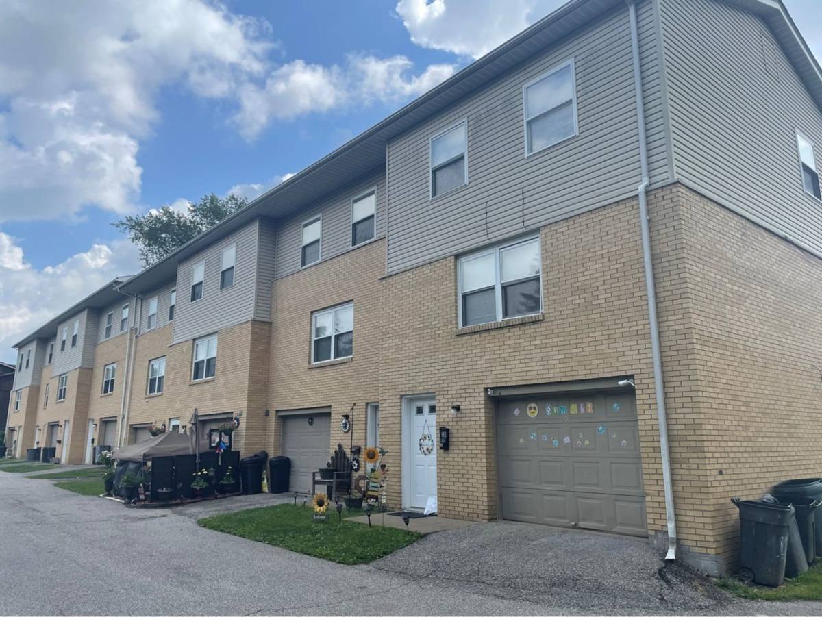 Apartment for rent at 610 Washington Ave, Glen Dale, WV 26038