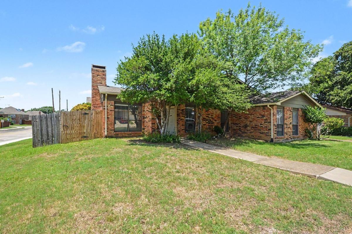 House for rent at 2201 Jackson Circle, Carrollton, TX 75006