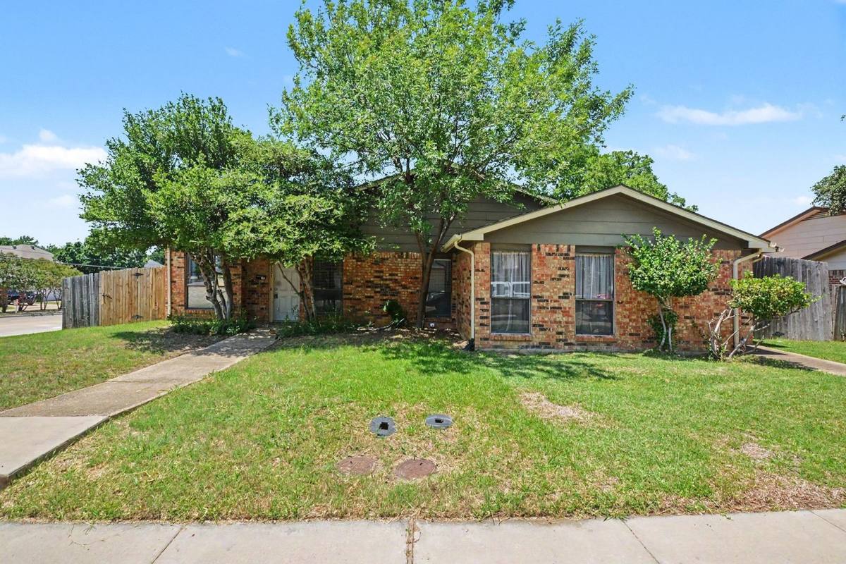 House for rent at 2201 Jackson Circle, Carrollton, TX 75006