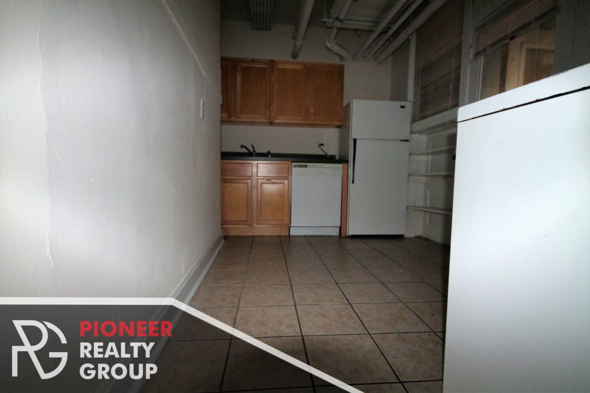 Apartment for rent at 1926 W Winona St #G, Chicago, IL 60640