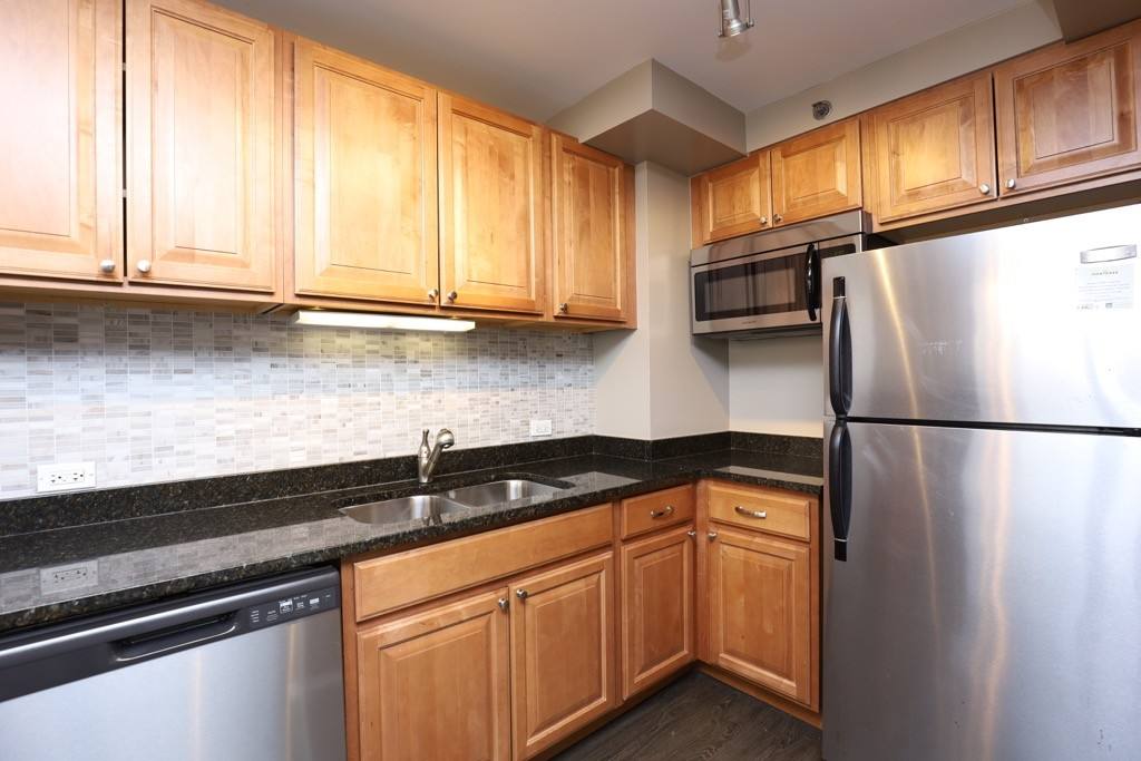 Apartment for rent at 4332 Hazel #P305, Chicago, IL 60613