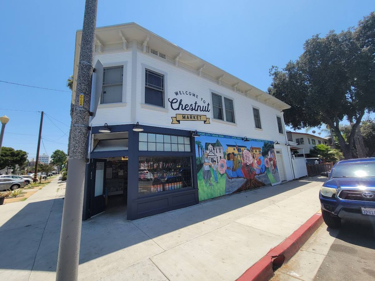 Apartment for rent at 344-346 W 8th St, Long Beach, CA 90813