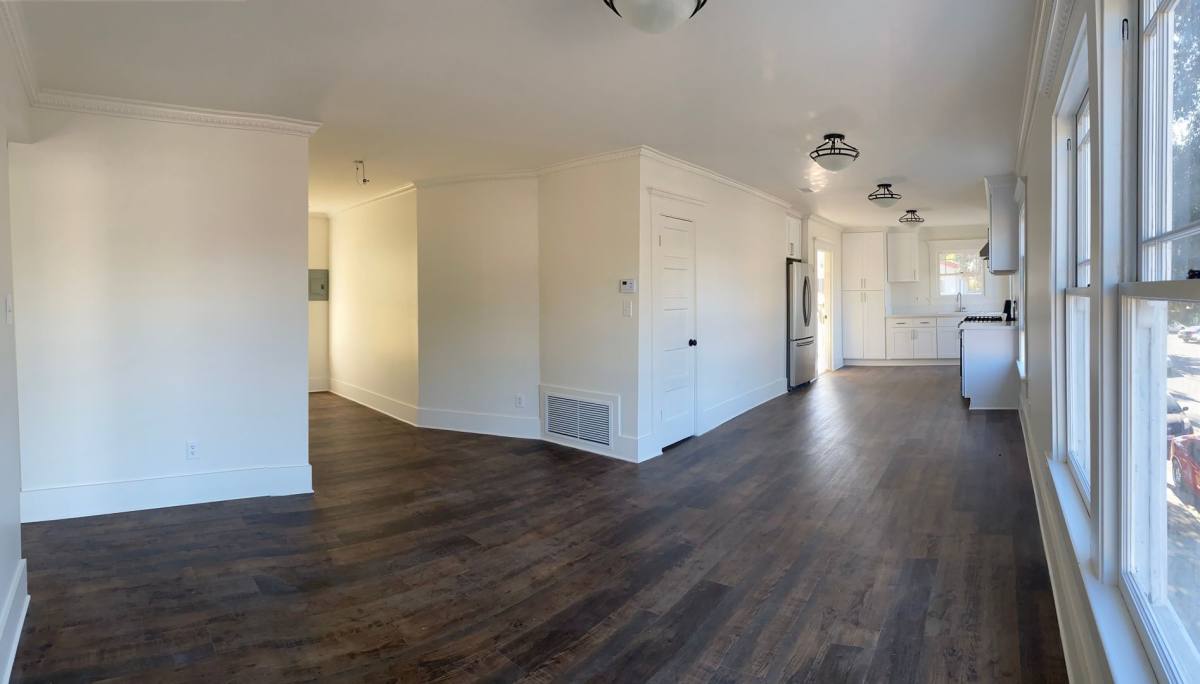 Apartment for rent at 344-346 W 8th St, Long Beach, CA 90813
