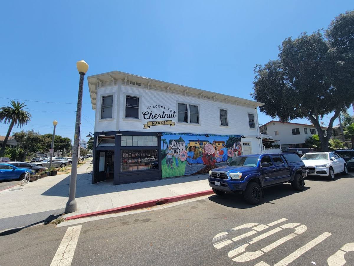 Apartment for rent at 344-346 W 8th St, Long Beach, CA 90813
