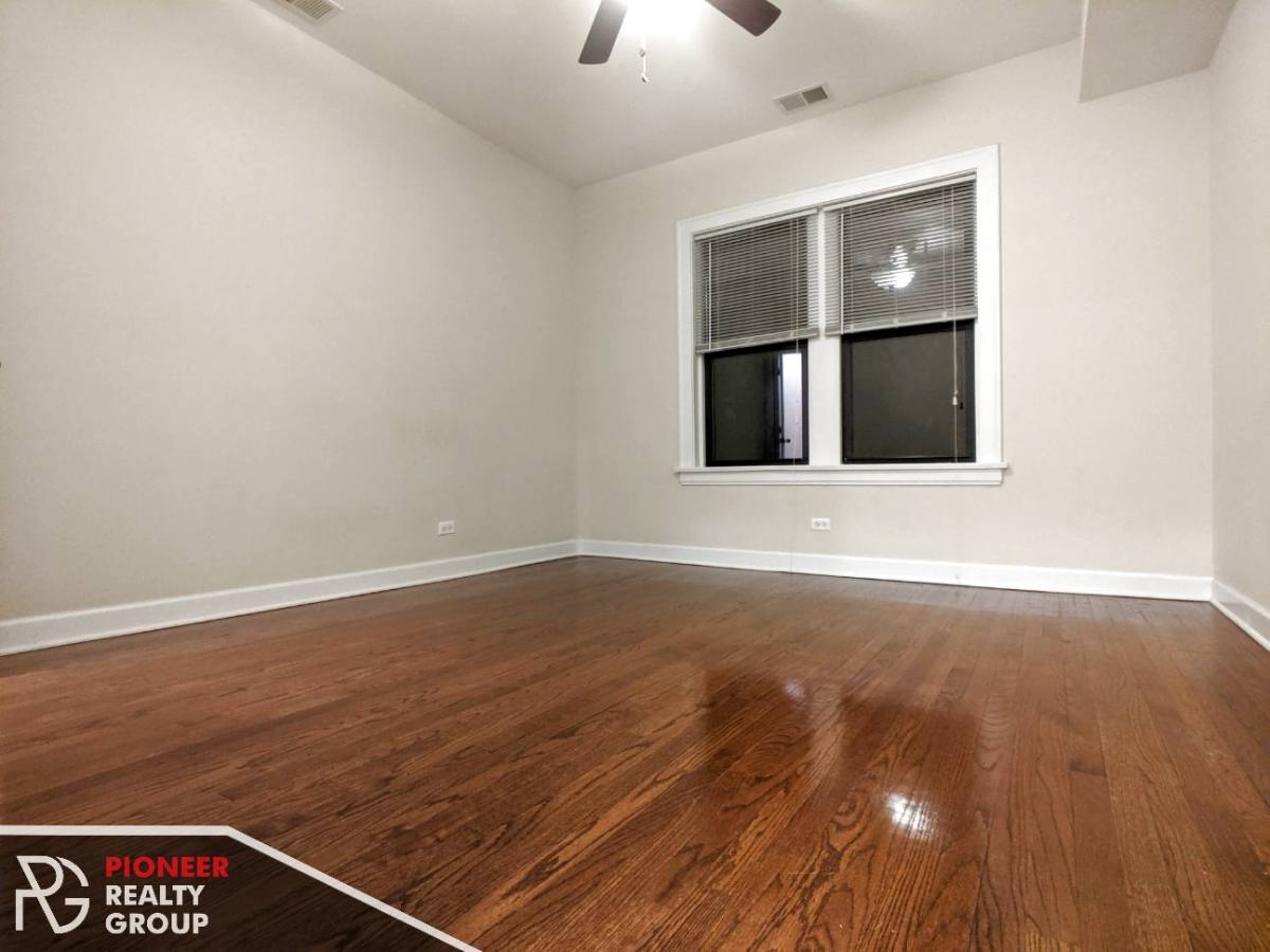 Apartment for rent at 1827 W Leland Ave #G, Chicago, IL 60640
