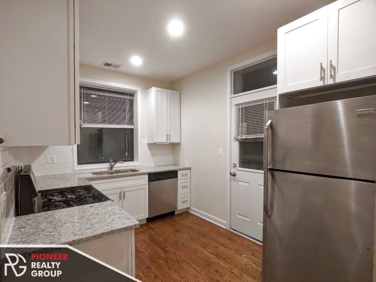 Apartment for rent at 1827 W Leland Ave #G, Chicago, IL 60640