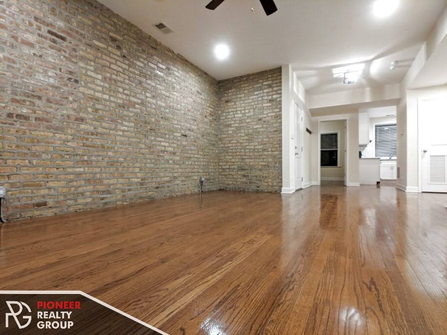Apartment for rent at 1827 W Leland Ave #G, Chicago, IL 60640