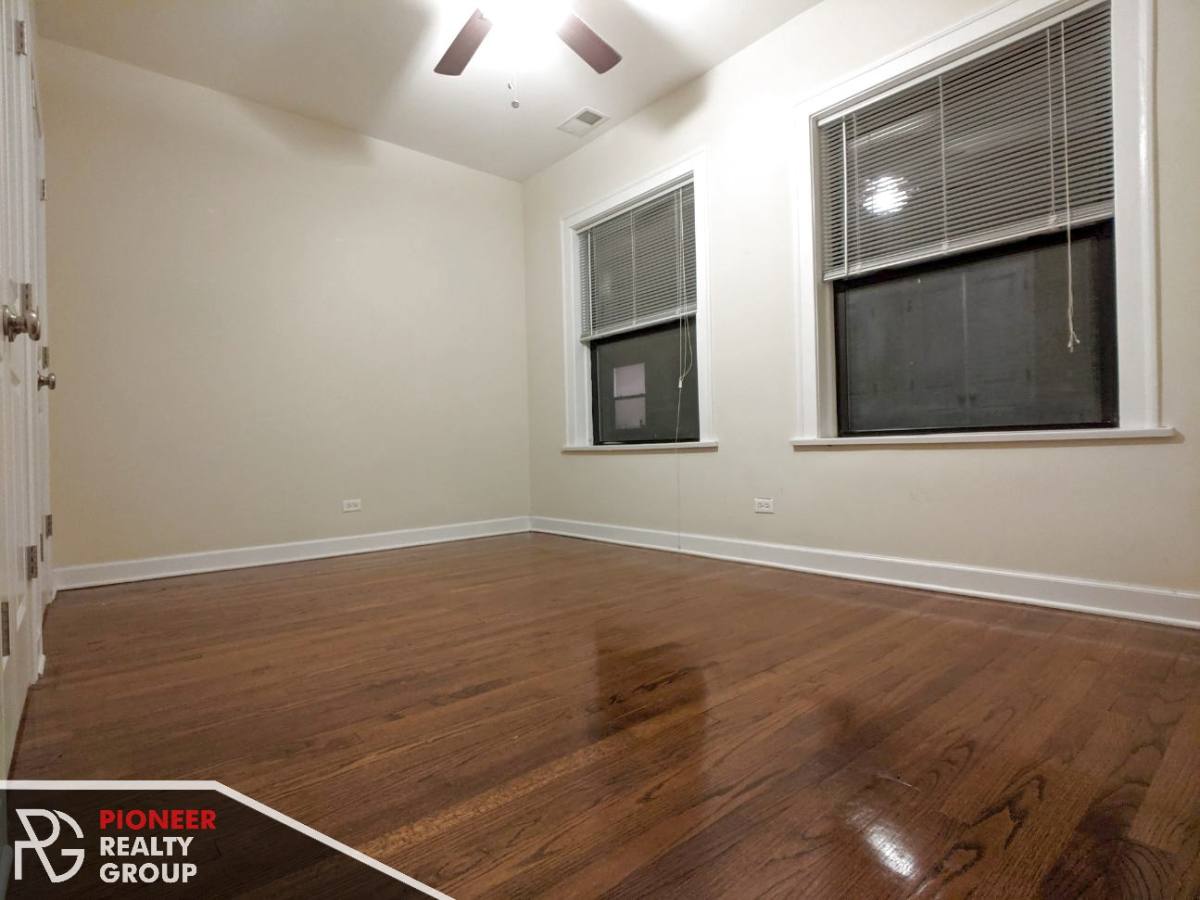 Apartment for rent at 1827 W Leland Ave #G, Chicago, IL 60640