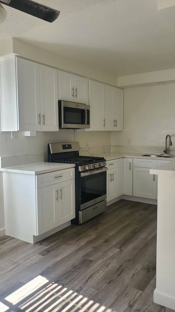 Apartment for rent at 911 N Walnut St, La Habra, CA 90631
