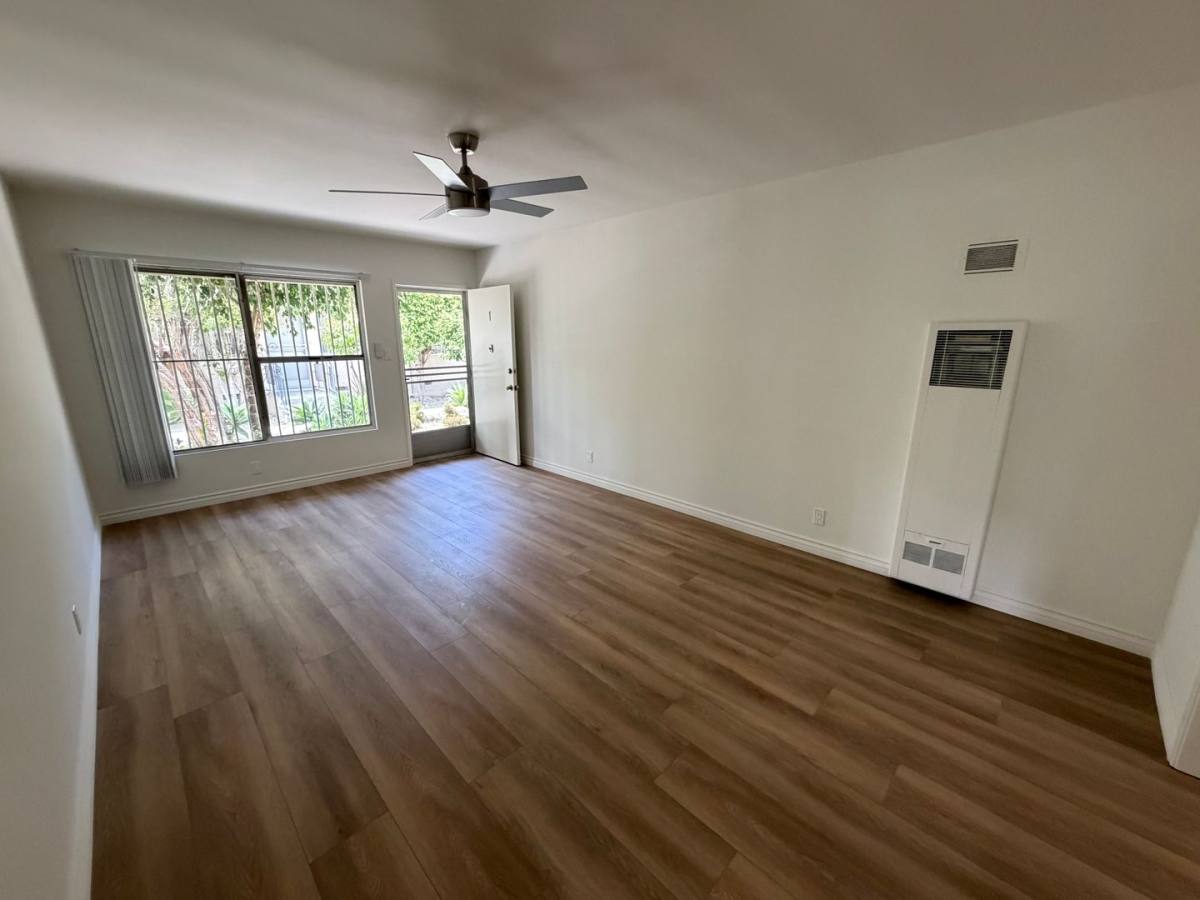 Apartment for rent at 3666 Vinton Ave, Los Angeles, CA 90034