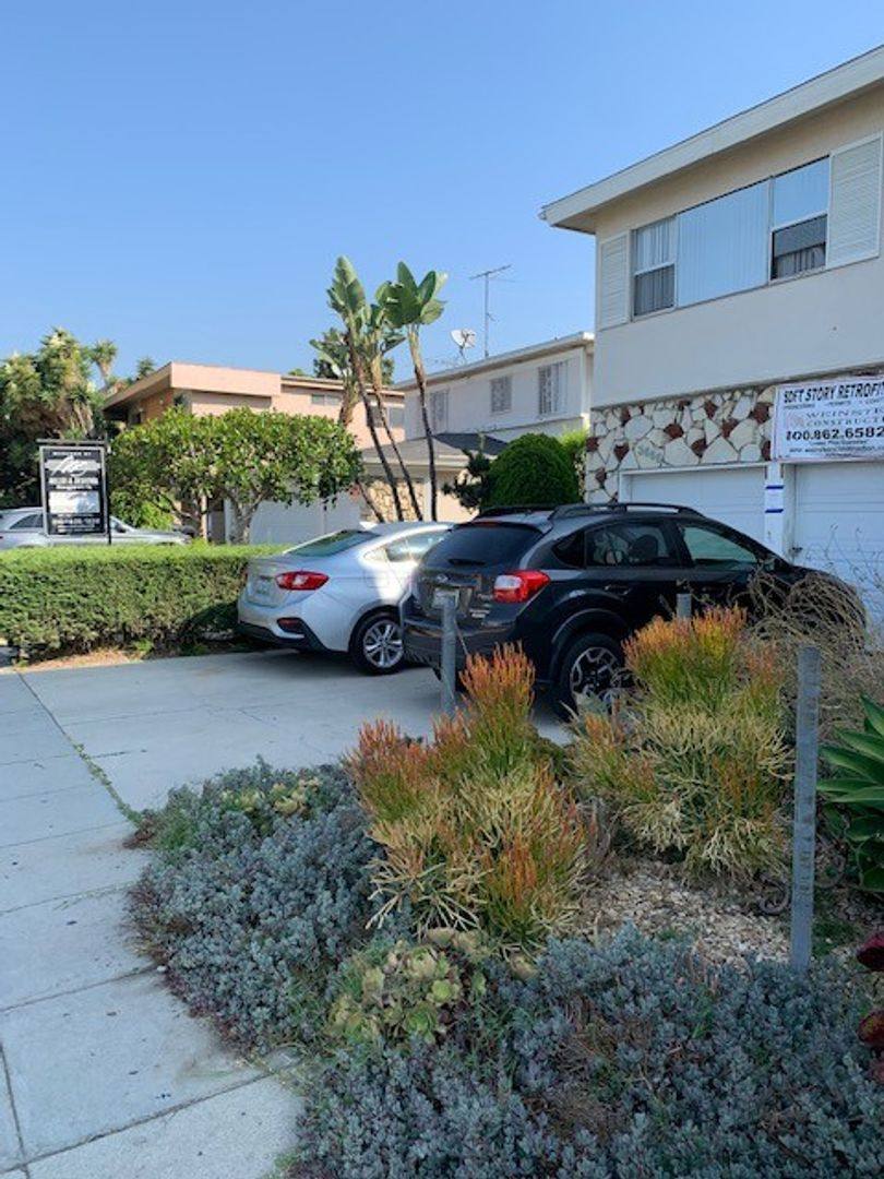 Apartment for rent at 3666 Vinton Ave, Los Angeles, CA 90034