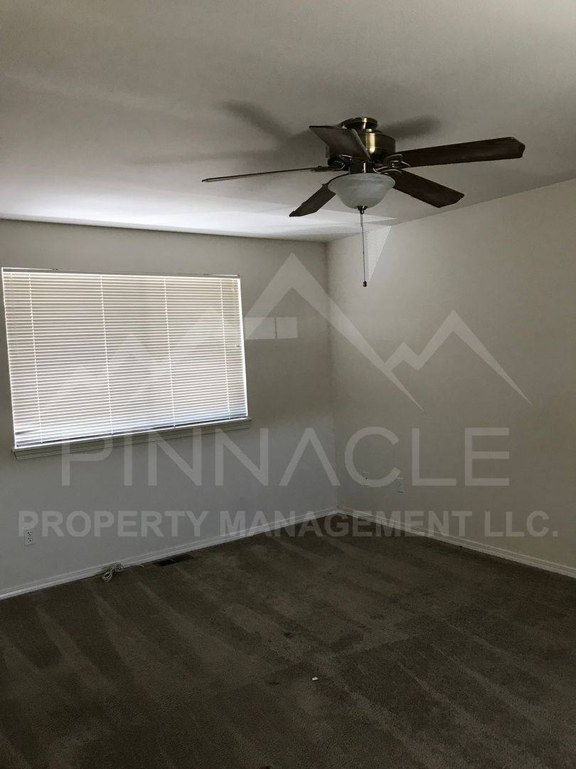 Apartment for rent at 3500 Main St, Yakima, WA 98903