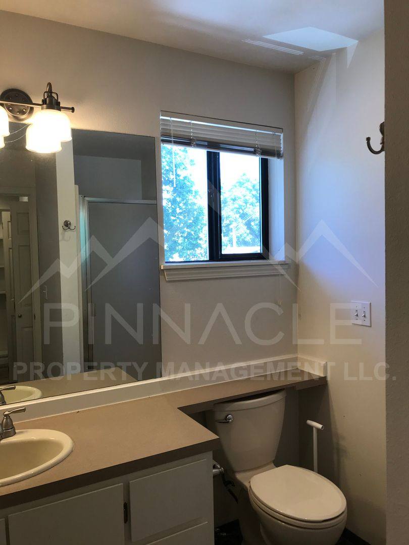 Apartment for rent at 3500 Main St, Yakima, WA 98903