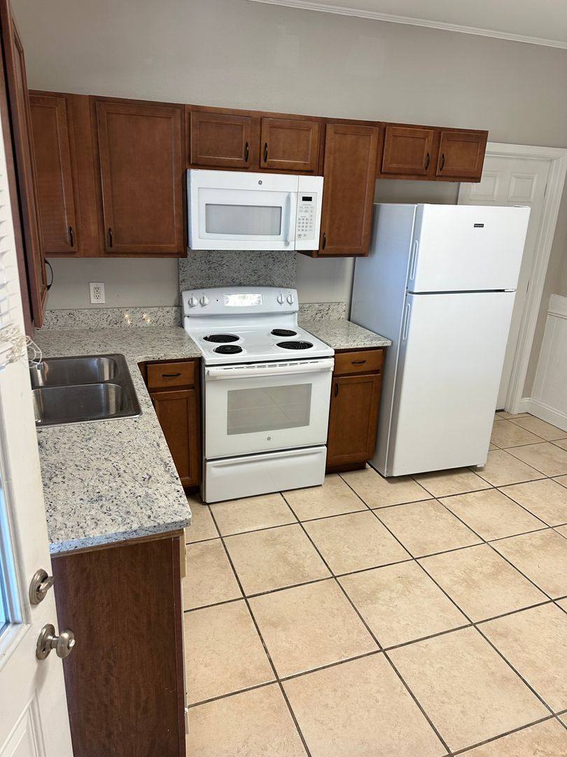 Apartment for rent at 201 E Robert St, Hammond, LA 70401