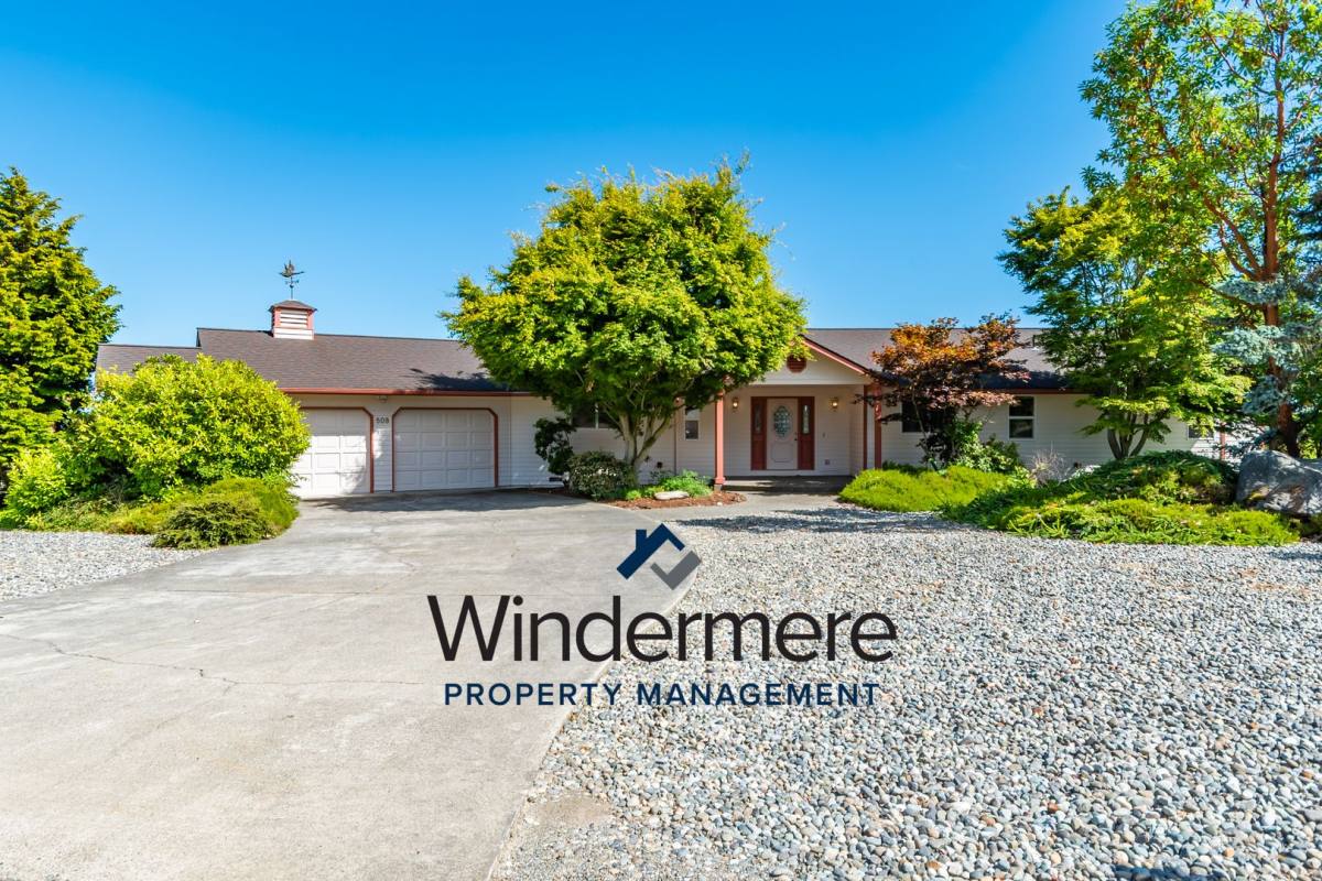 House for rent at 508 Grandview Dr, Oak Harbor, WA 98277