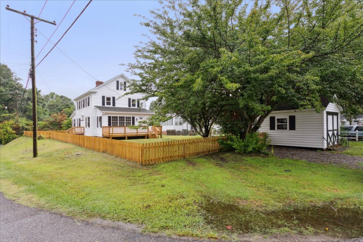 House for rent at 101 Pulaski St, Yorktown, VA 23690