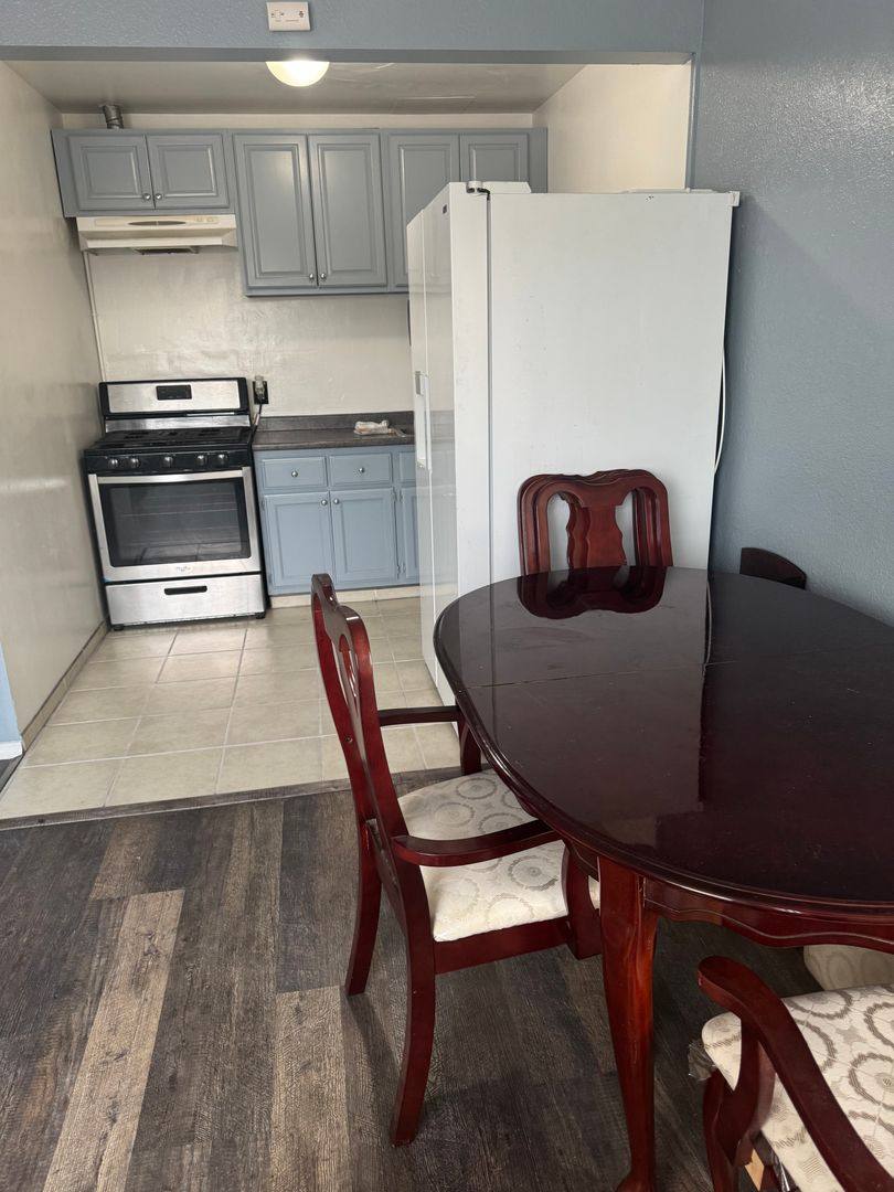Apartment for rent at 14918 Hawthorne Blvd, Lawndale, CA 90260