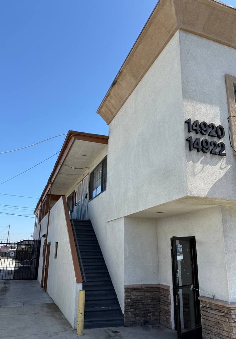 Apartment for rent at 14918 Hawthorne Blvd, Lawndale, CA 90260