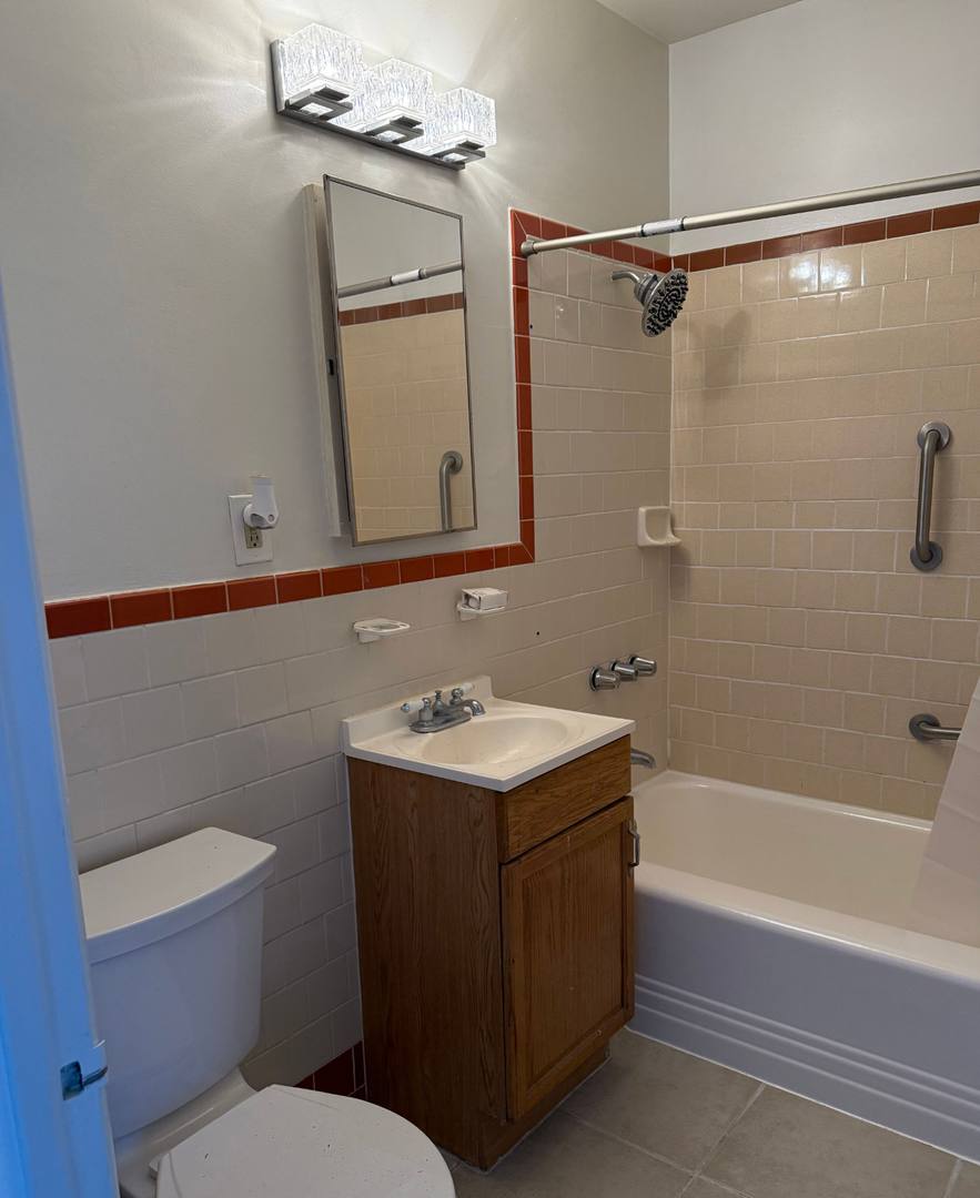 Apartment for rent at 14918 Hawthorne Blvd, Lawndale, CA 90260