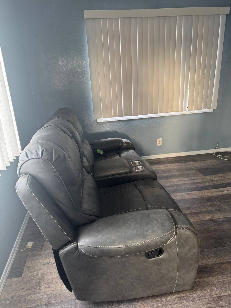 Apartment for rent at 14918 Hawthorne Blvd, Lawndale, CA 90260