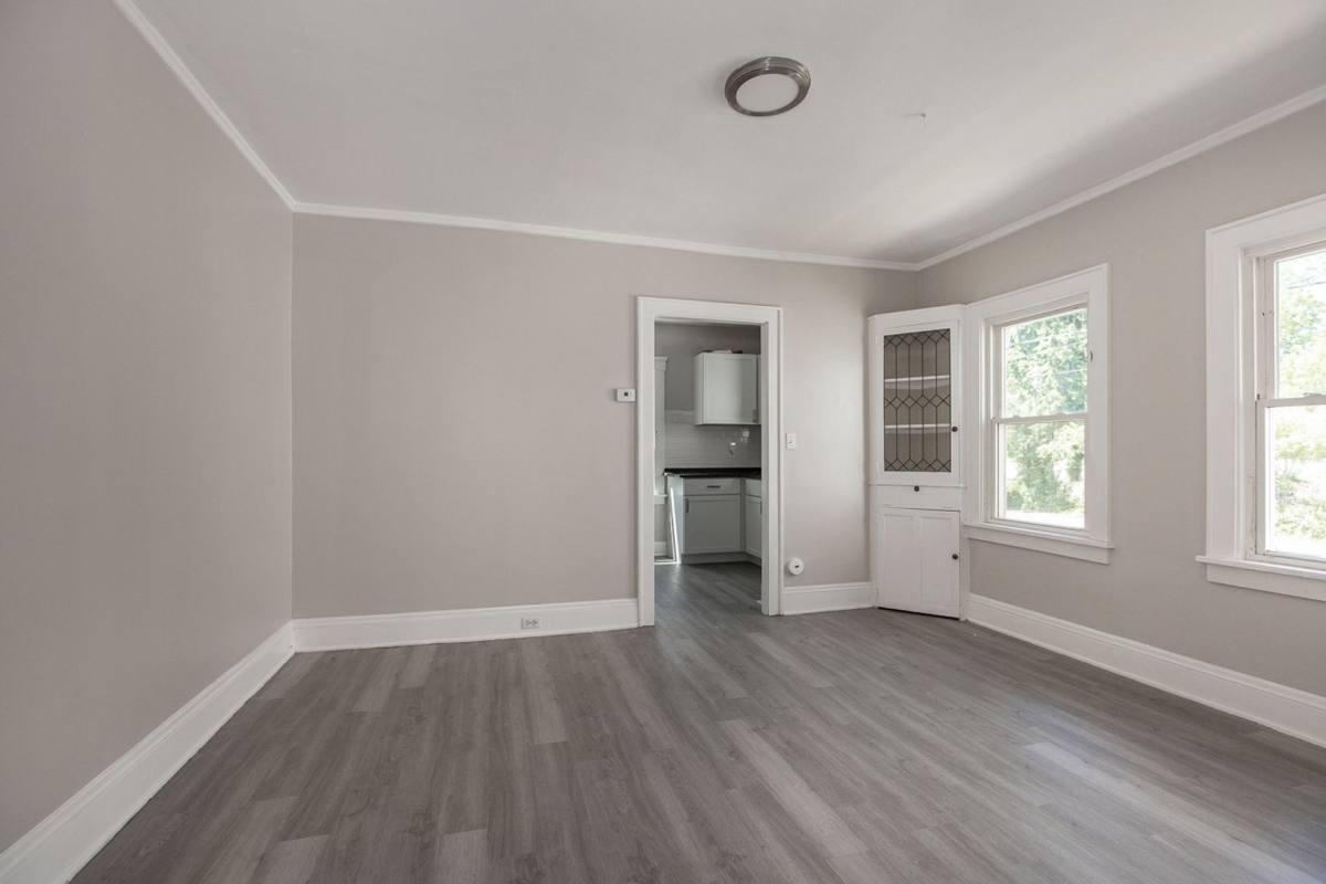 Apartment for rent at 3300 Dellwood Rd, Cleveland, OH 44118