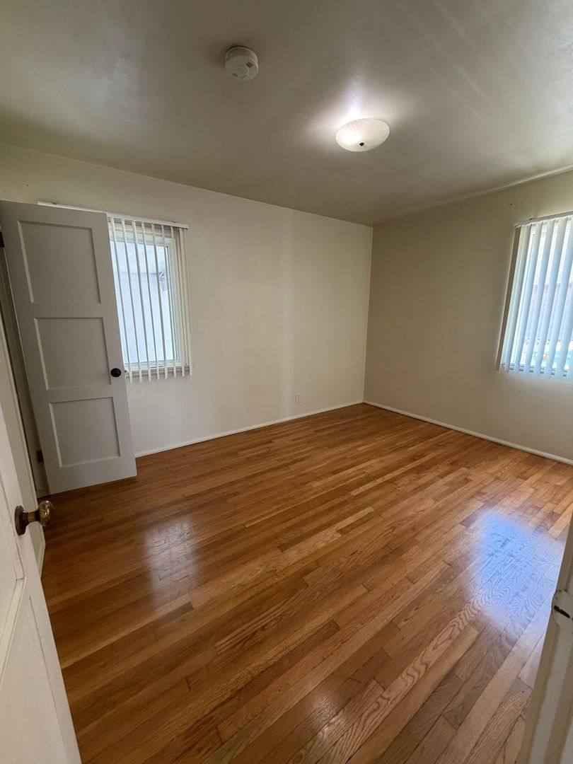 Apartment for rent at 14752 S Budlong Ave, Gardena, CA 90247