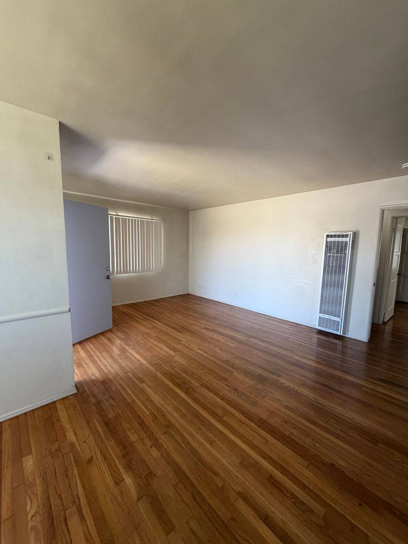 Apartment for rent at 14752 S Budlong Ave, Gardena, CA 90247