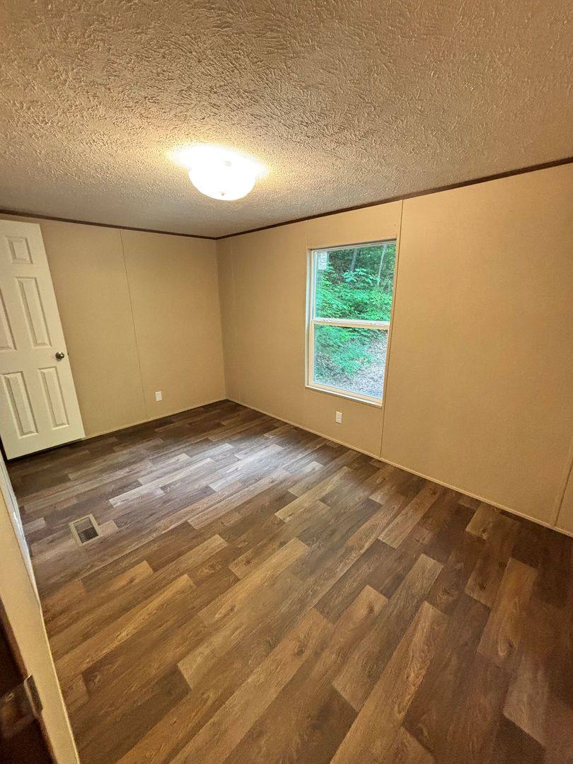 Apartment for rent at 49 Crooked Fork Lane, Waynesville, NC 28785
