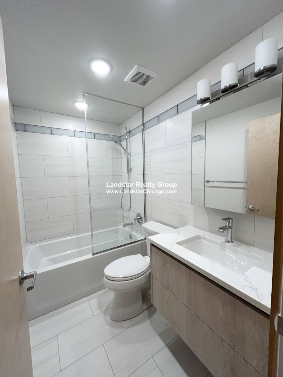 Apartment for rent at 4611 S Ellis Ave #111, Chicago, IL 60653