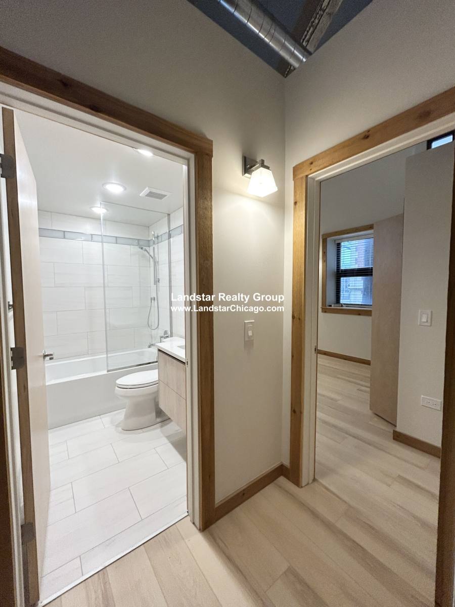 Apartment for rent at 4611 S Ellis Ave #111, Chicago, IL 60653