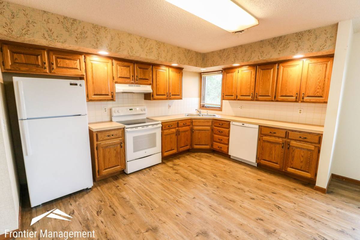 House for rent at 1923 Crescent Dr #1, Manhattan, KS 66503