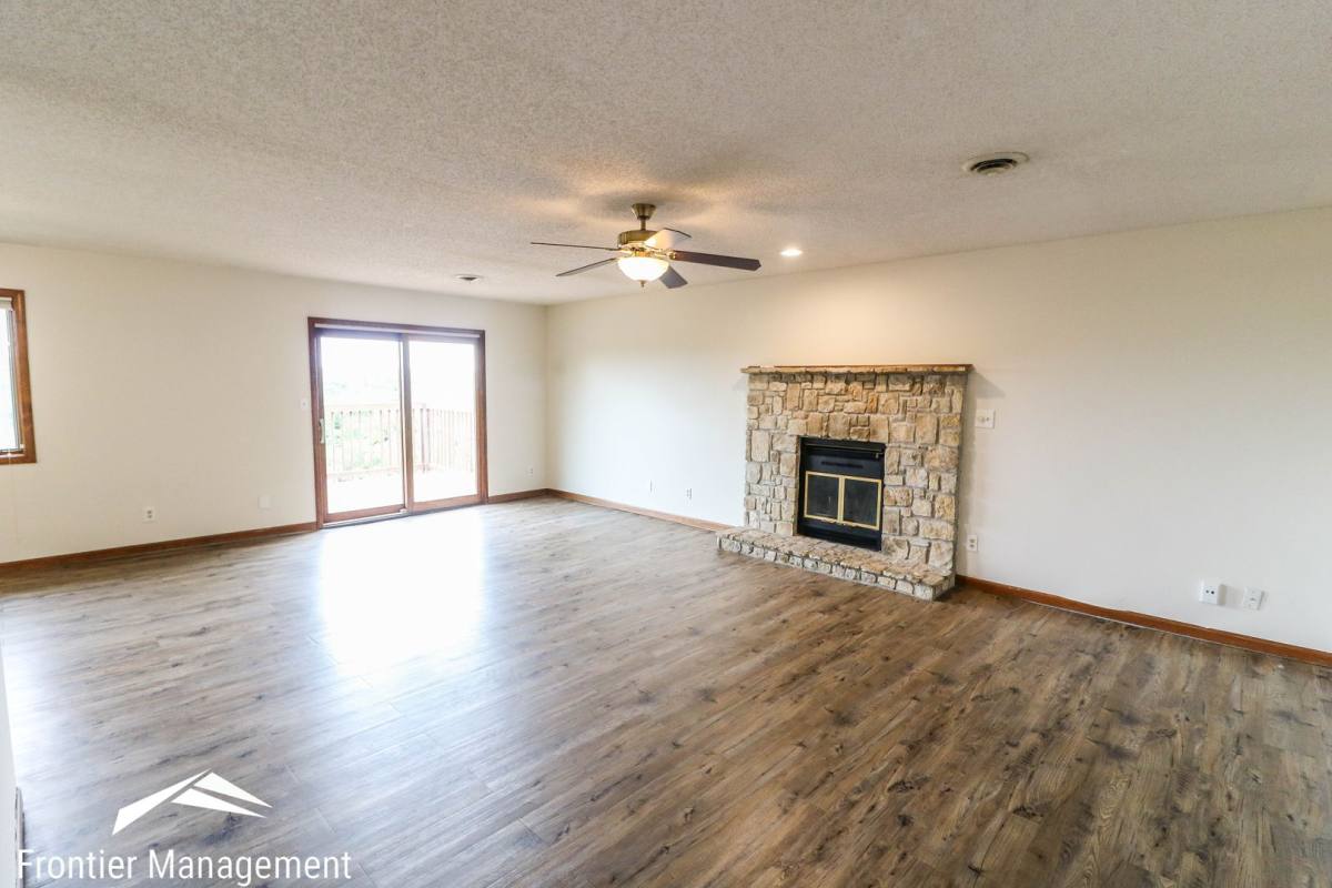 House for rent at 1923 Crescent Dr #1, Manhattan, KS 66503