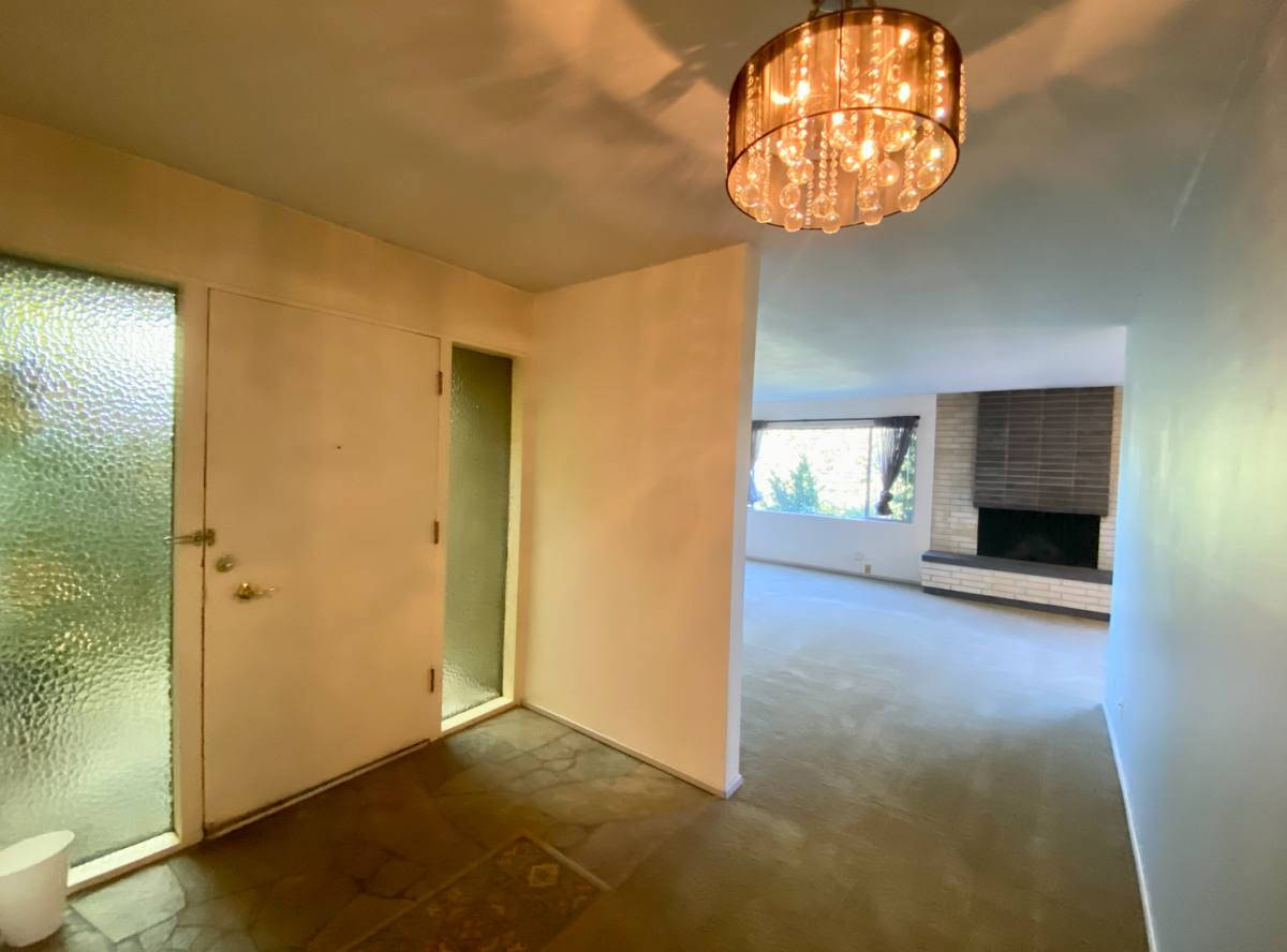 Apartment for rent at 2611 22nd Ave W, Seattle, WA 98199