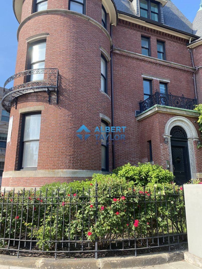 Apartment for rent at 497 Commonwealth Ave #1, Boston, MA 02215