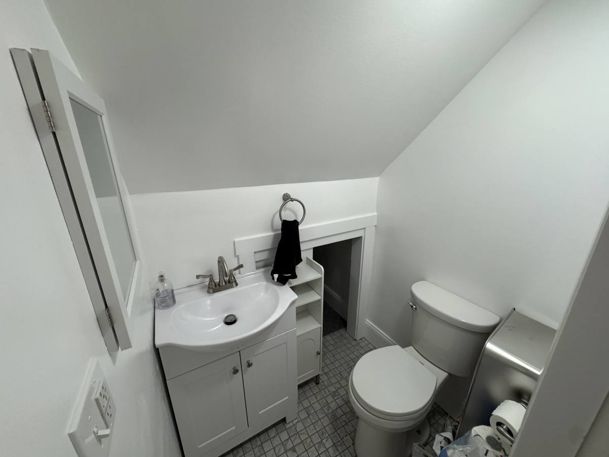 House for rent at 11 Burnham St #1, Somerville, MA 02144