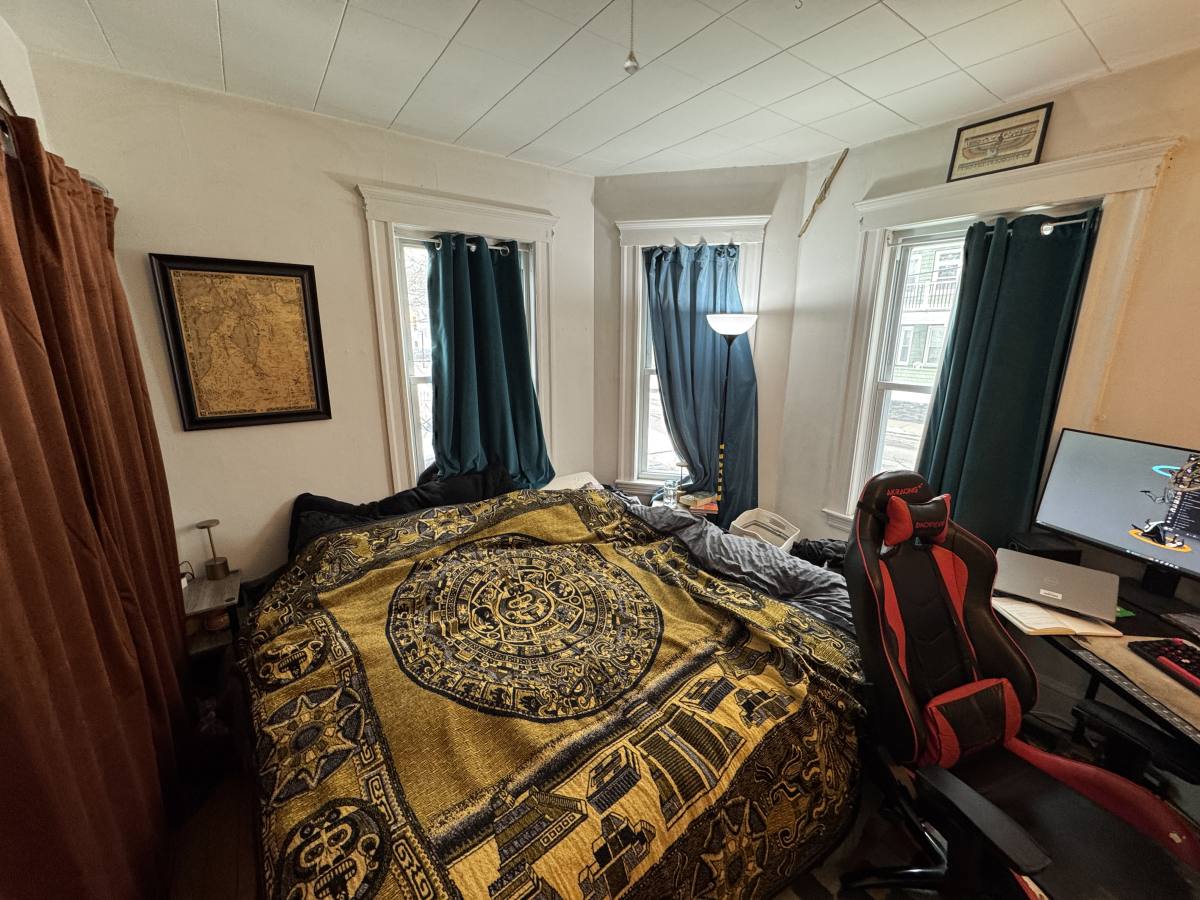 House for rent at 11 Burnham St #1, Somerville, MA 02144