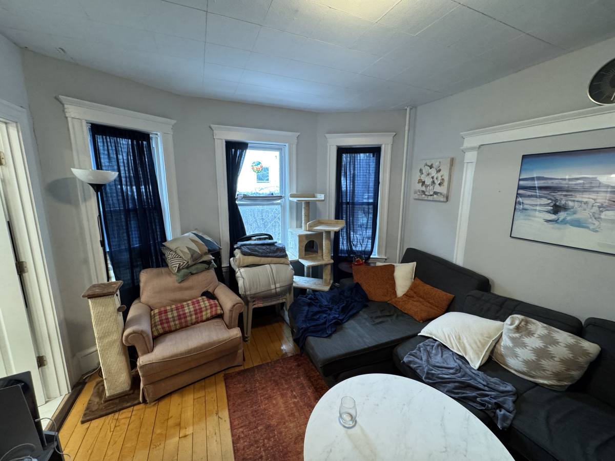 House for rent at 11 Burnham St #1, Somerville, MA 02144