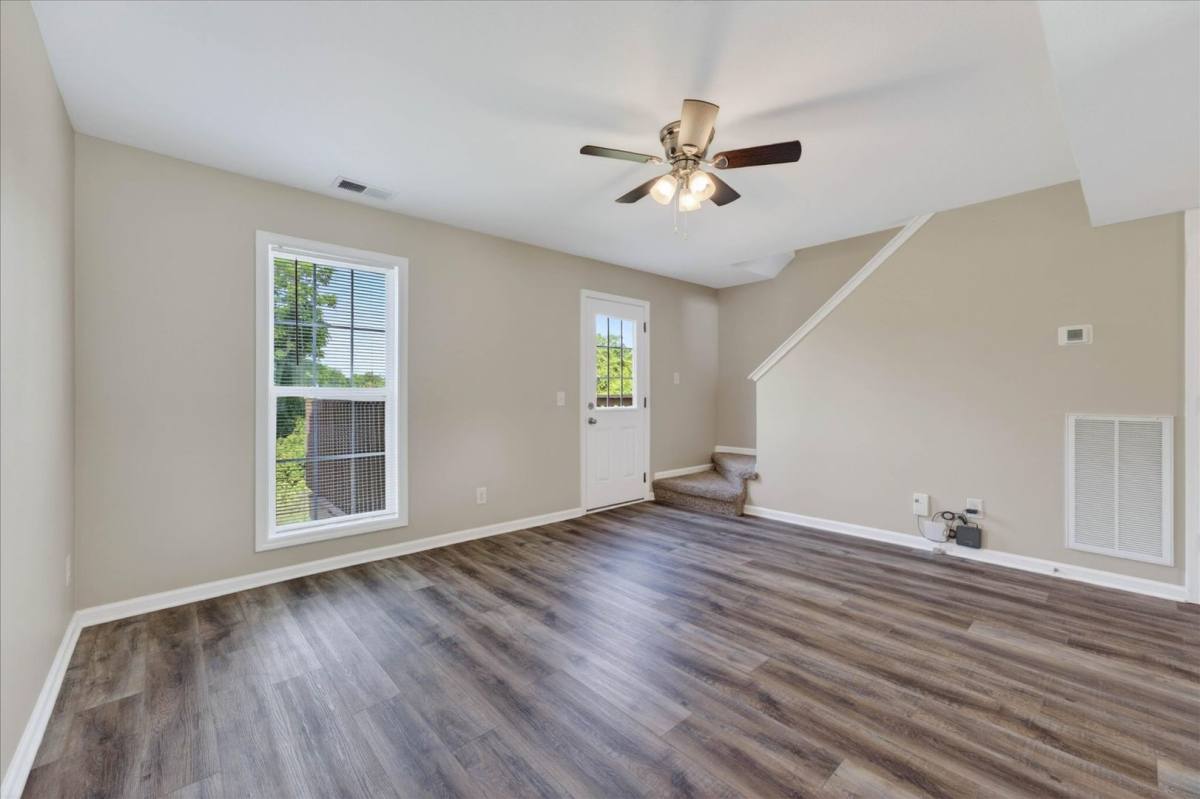 Townhouse for rent at 2072 Tynewood Dr, Clarksville, TN 37042