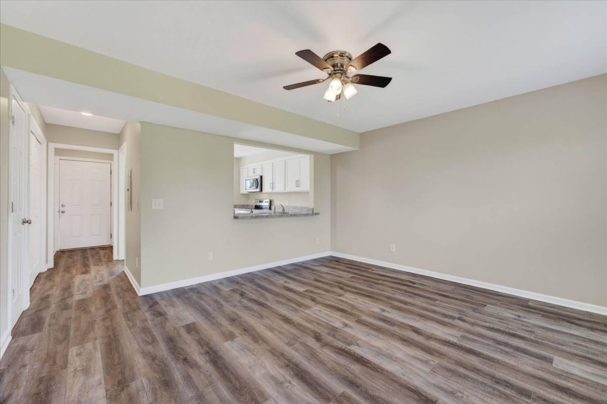 Townhouse for rent at 2072 Tynewood Dr, Clarksville, TN 37042