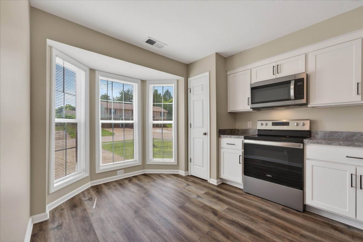 Townhouse for rent at 2072 Tynewood Dr, Clarksville, TN 37042