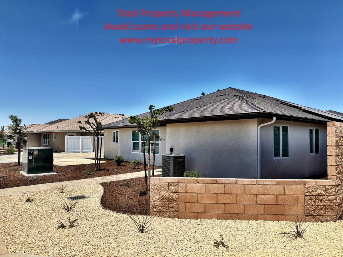 Apartment for rent at 1096 Glass Ave, Tulare, CA 93274