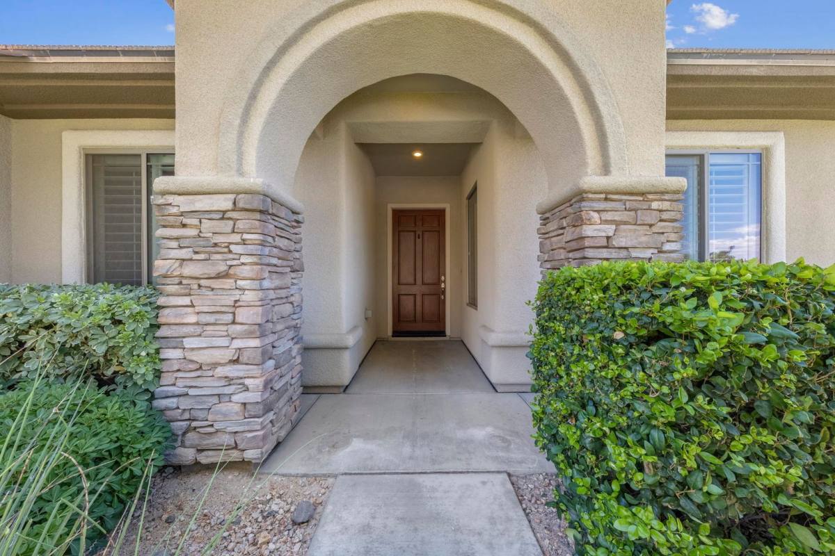 House for rent at 53 Stonemark Dr, Henderson, NV 89052